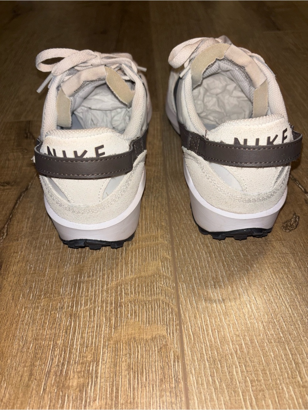 Nike Waffle White and Black Retro Low-Top Sneakers - Picture 2 of 8